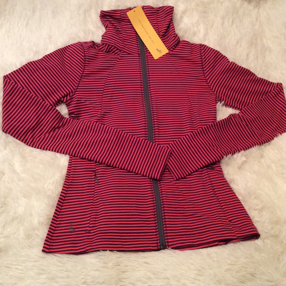 Lole Essential Cardigan in Pink Reflective Stripe - Picture 3 of 6